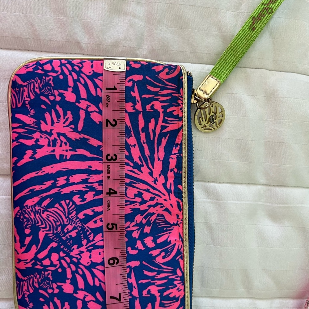 Small Lilly Pulitzer wristlet